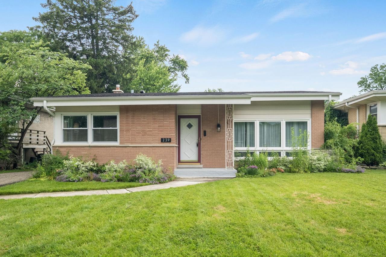 239 Kilpatrick Ave., Wilmette, IL 60091