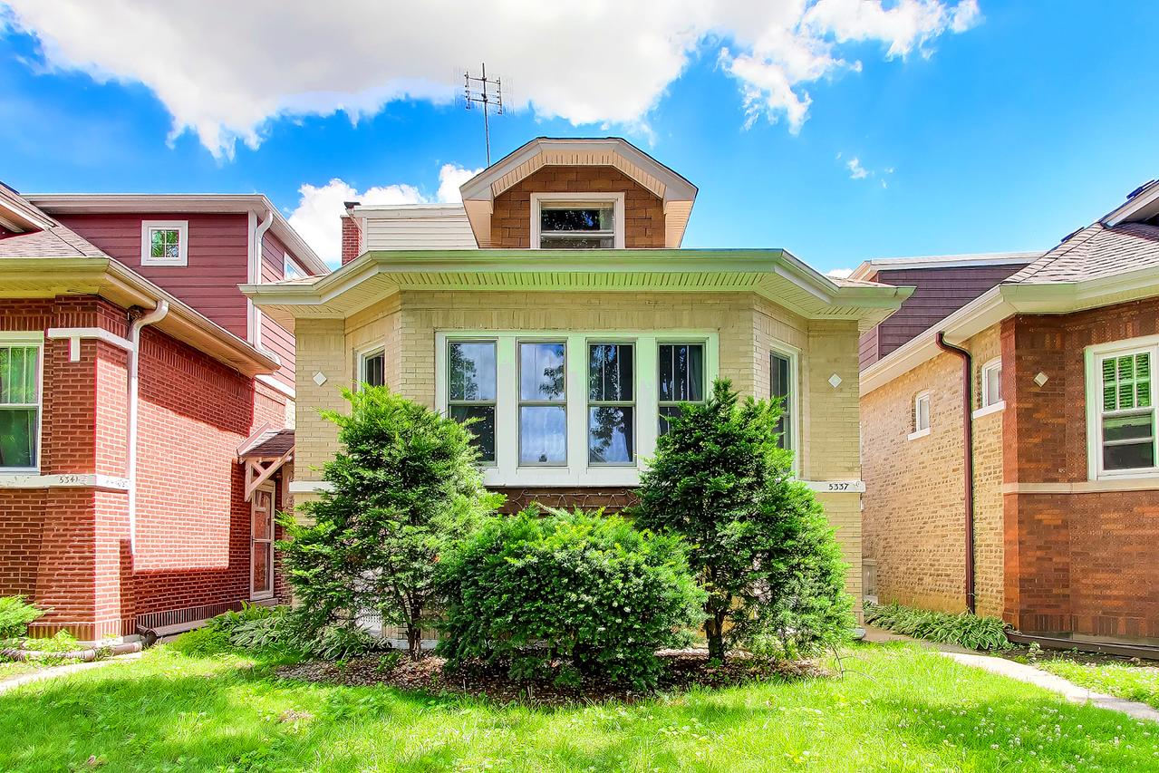 5337 N Ludlam Ave., Chicago, IL 60630