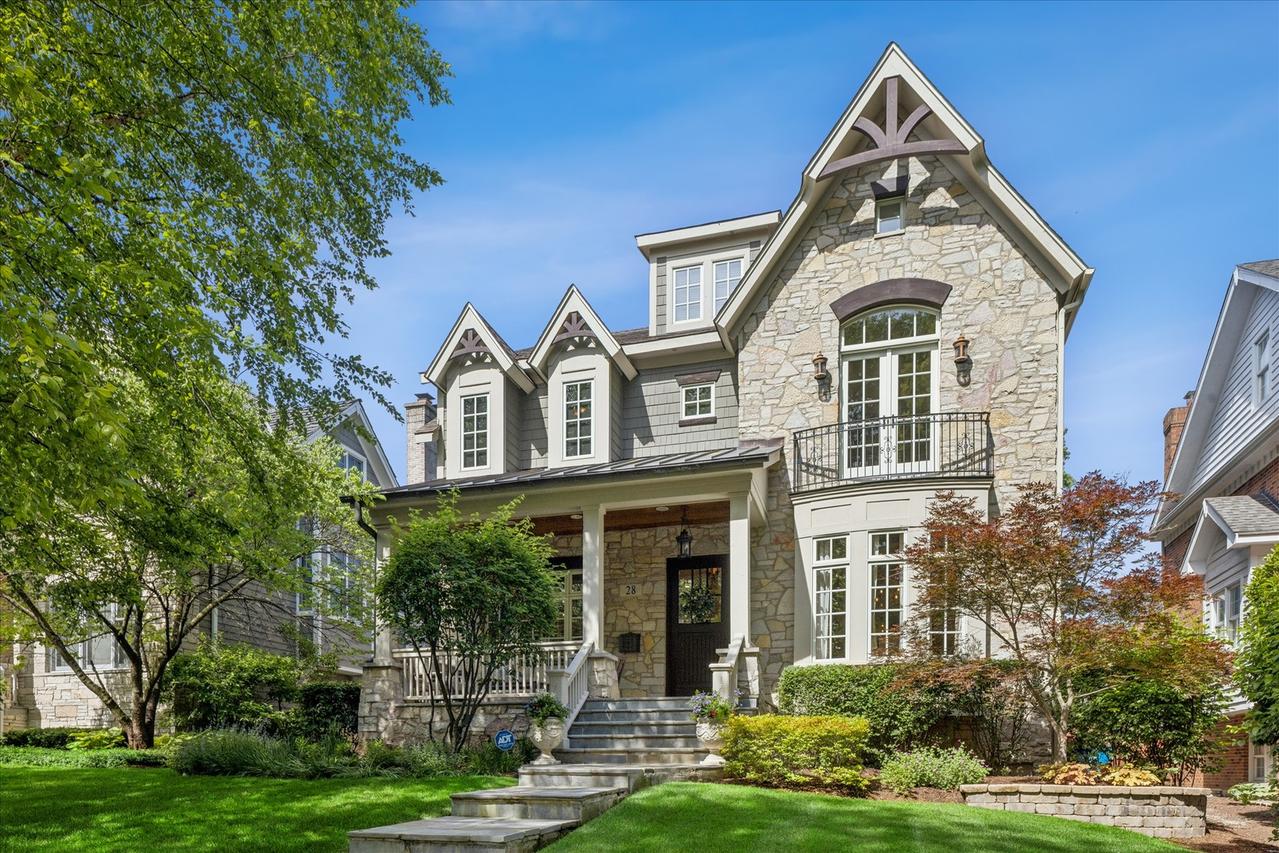 28 S Adams St., Hinsdale, IL 60521