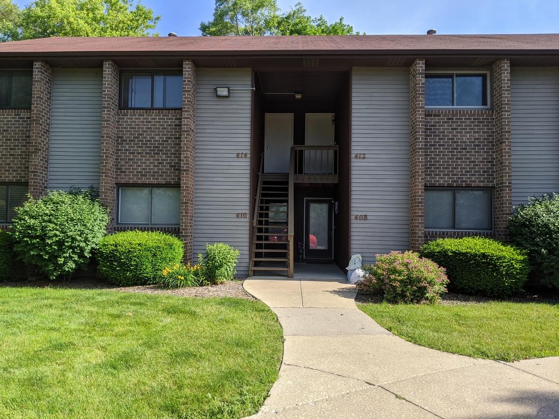 408 Heine Ave., Elgin, IL 60123