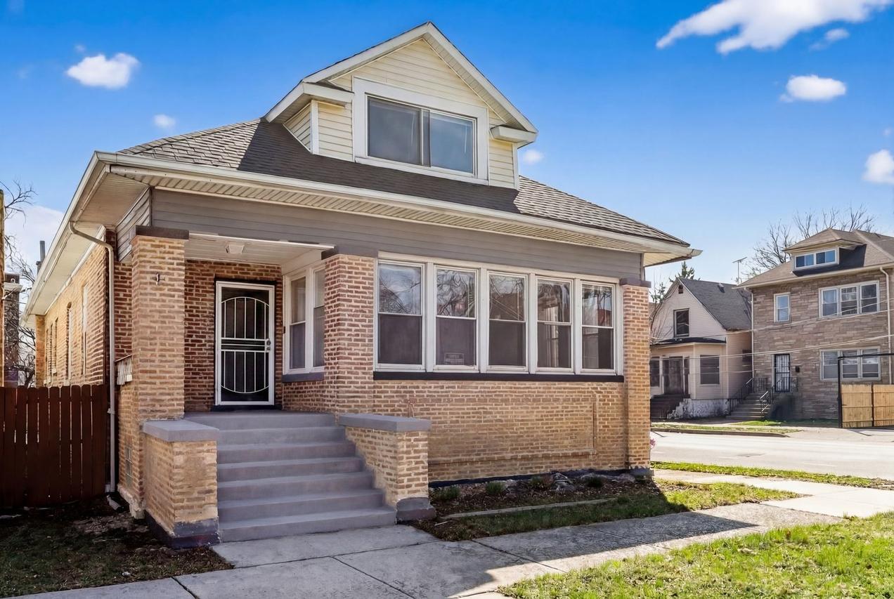 1 E 114th St., Chicago, IL 60628