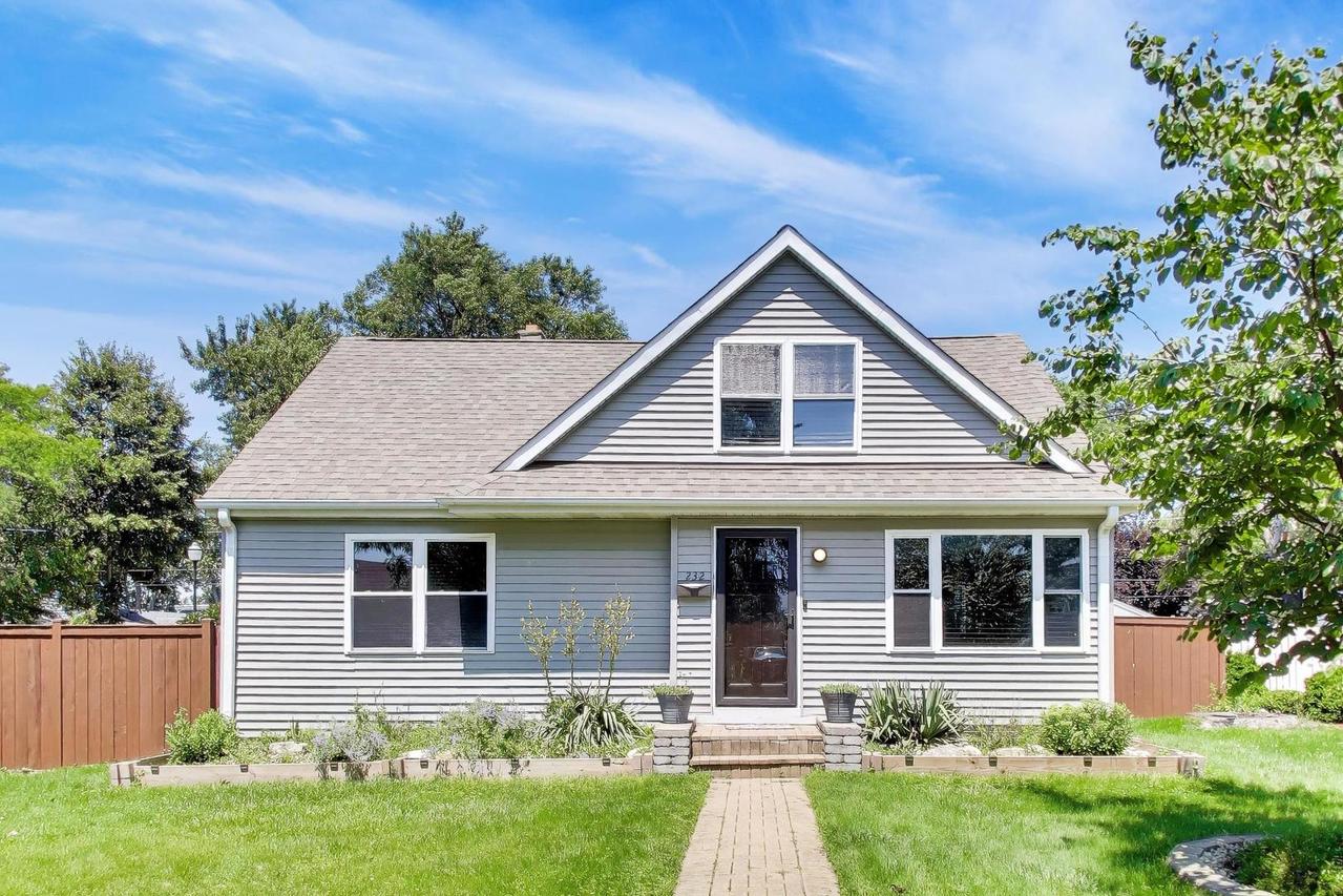 232 E Village Dr., Northlake, IL 60164