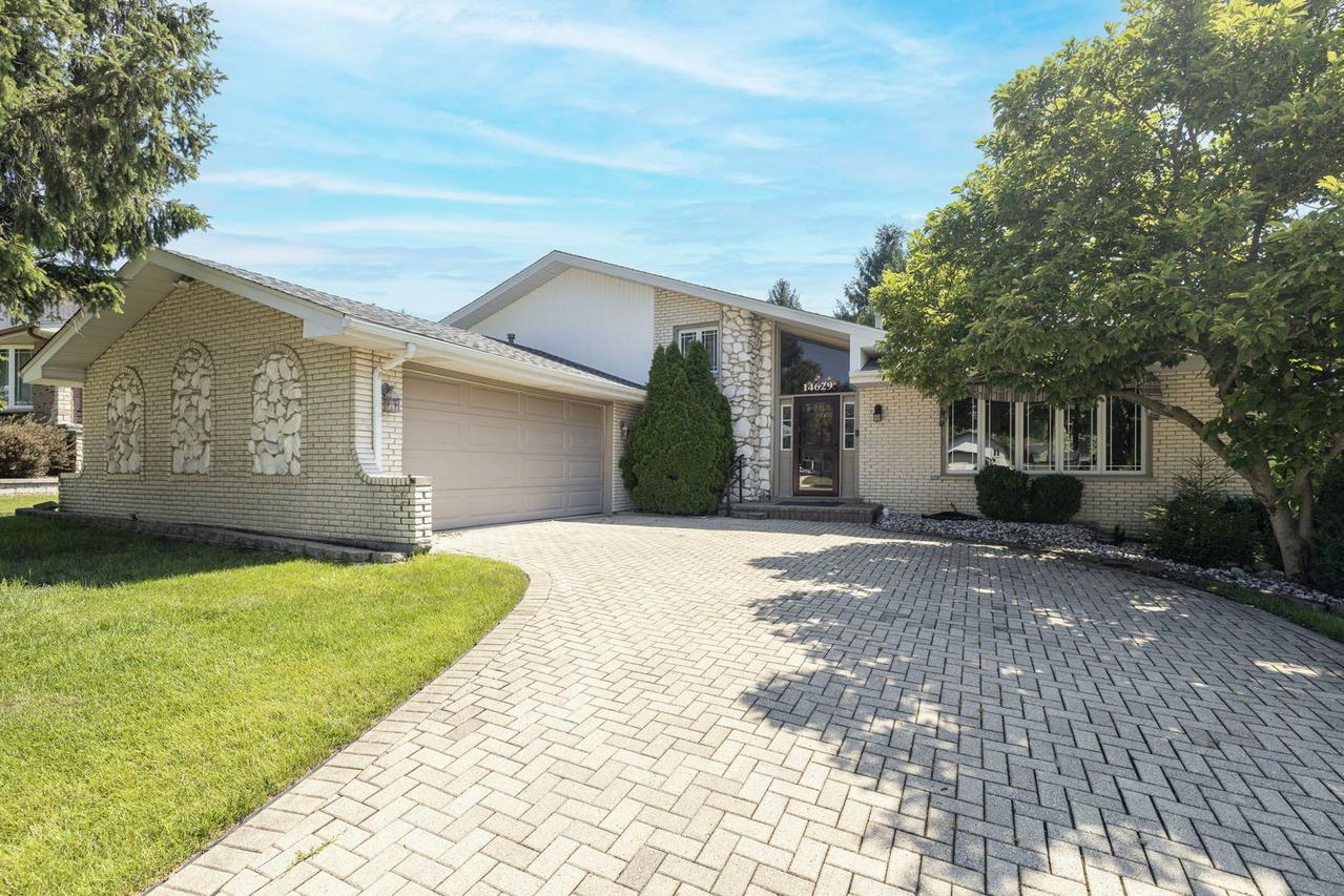 14629 S East Abbott Rd., Homer Glen, IL 60491