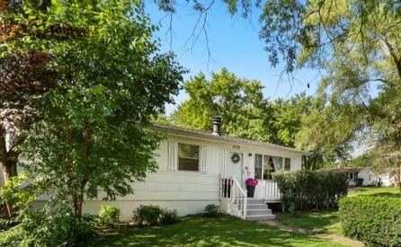 920 Fern Ave., St. Charles, IL 60174