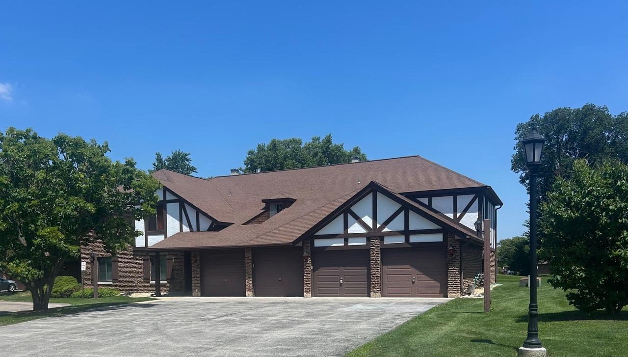 1753 Plymouth Ct. #D, Wheaton, IL 60187
