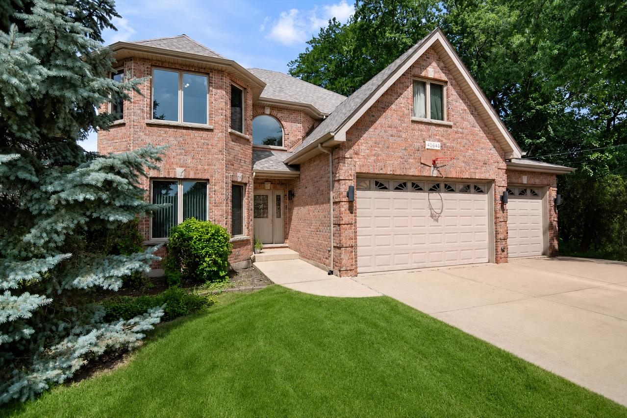 604 S Beverly Ave., Addison, IL 60101