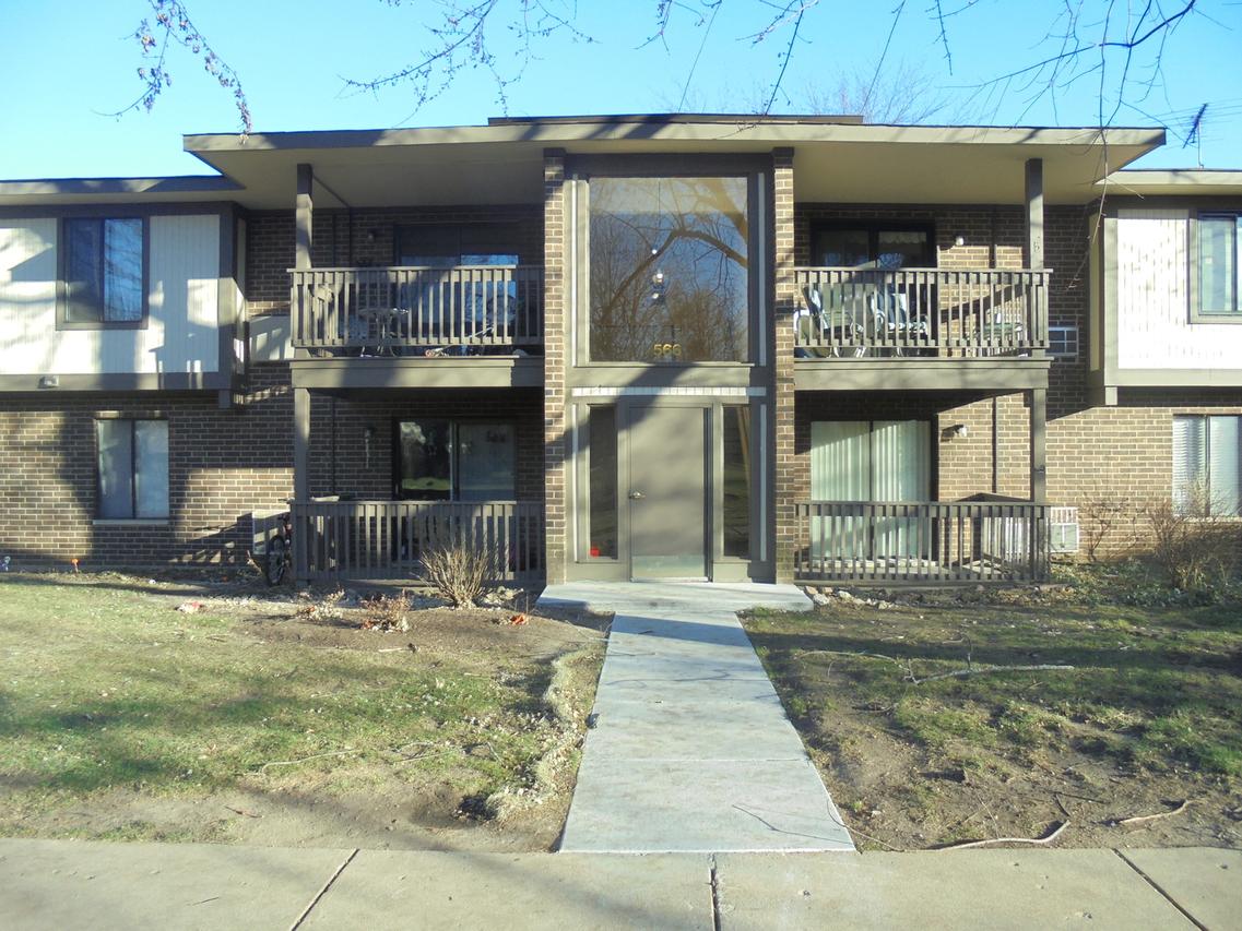 566 Somerset Ln. #2, Crystal Lake, IL 60014