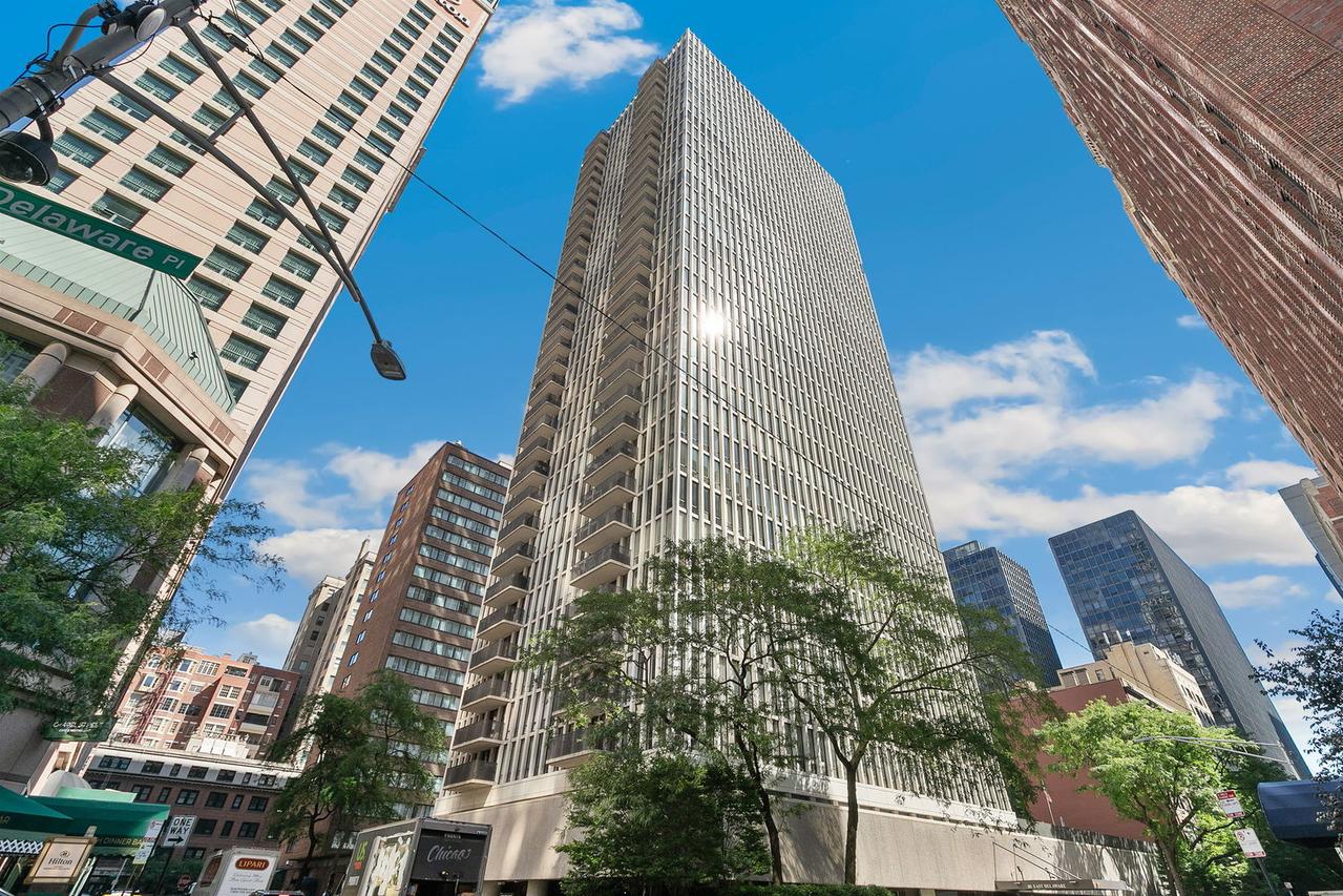 200 E Delaware Pl. #11A, Chicago, IL 60611