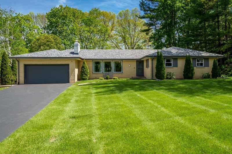 2015 Glenview Rd., Rockford, IL 61107