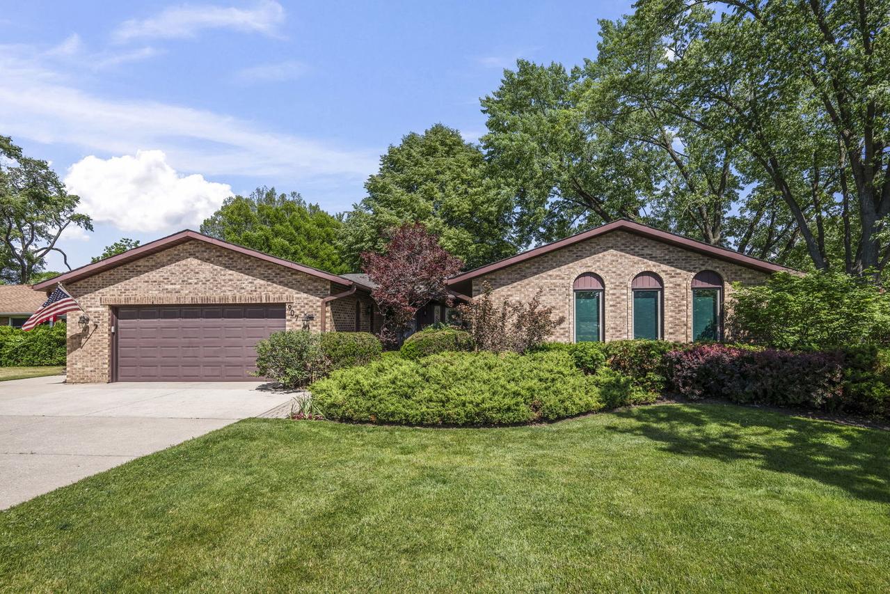 907 N Quentin Rd., Palatine, IL 60067