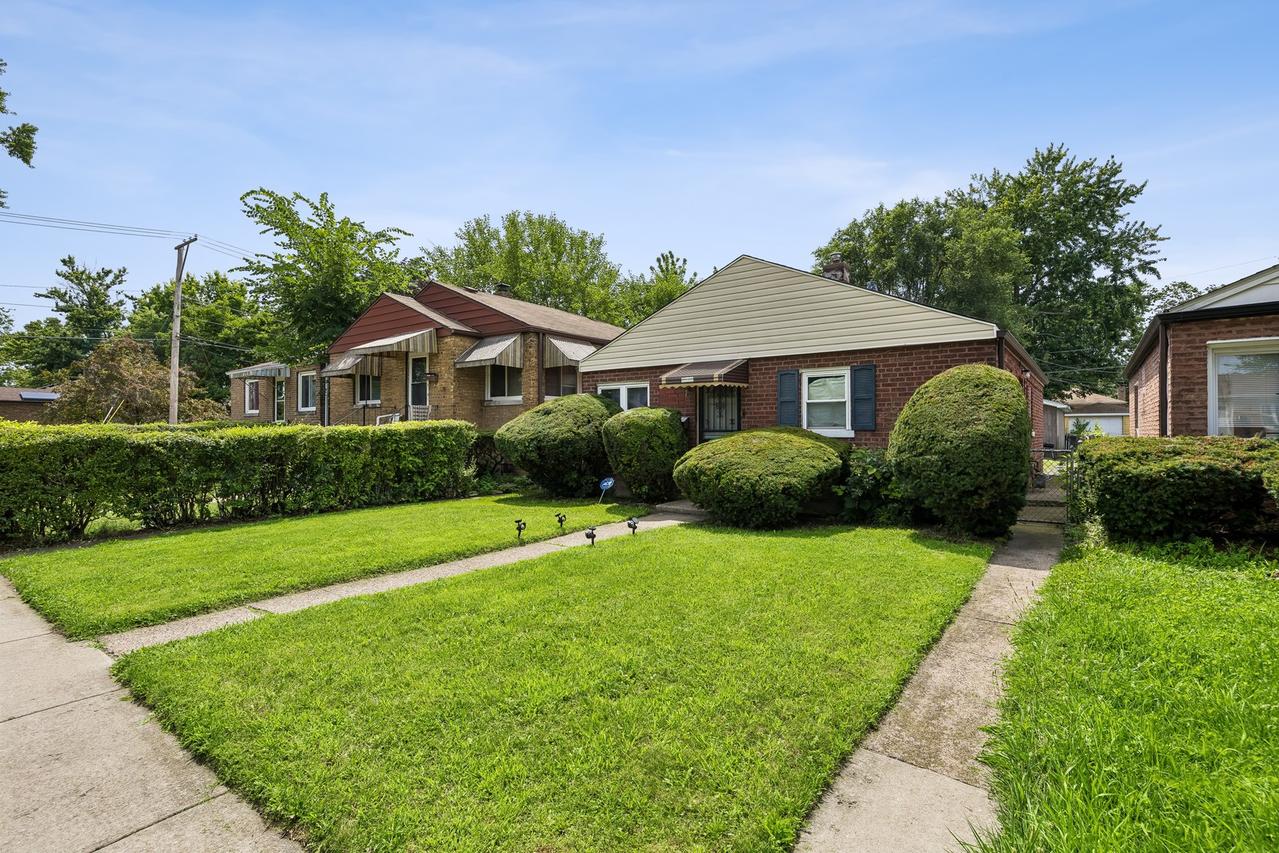 12910 S Green St., Chicago, IL 60643
