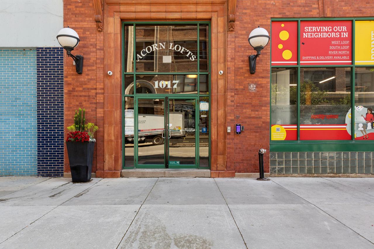 1017 W Washington Blvd. #3G, Chicago, IL 60607