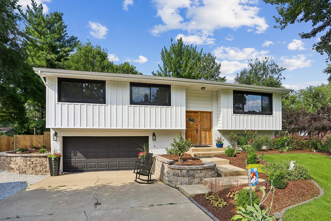 2807 Sheffield Dr., New Lenox, IL 60451