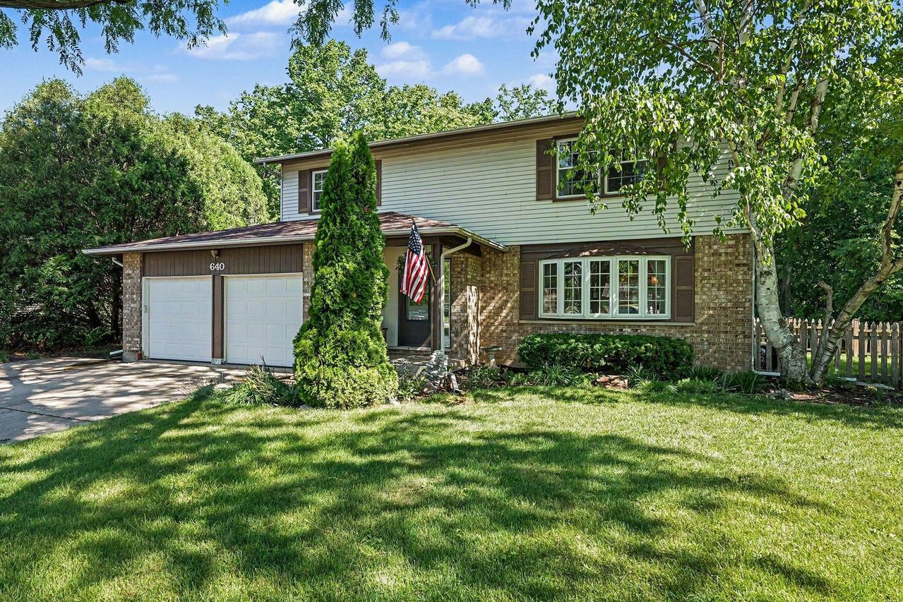 640 Clearview Ct., Algonquin, IL 60102