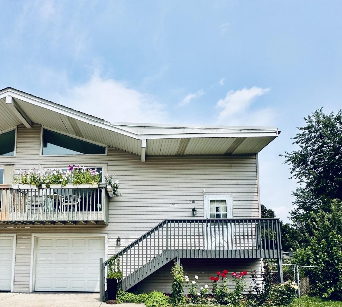 1330 Todd Farm Dr., Elgin, IL 60123