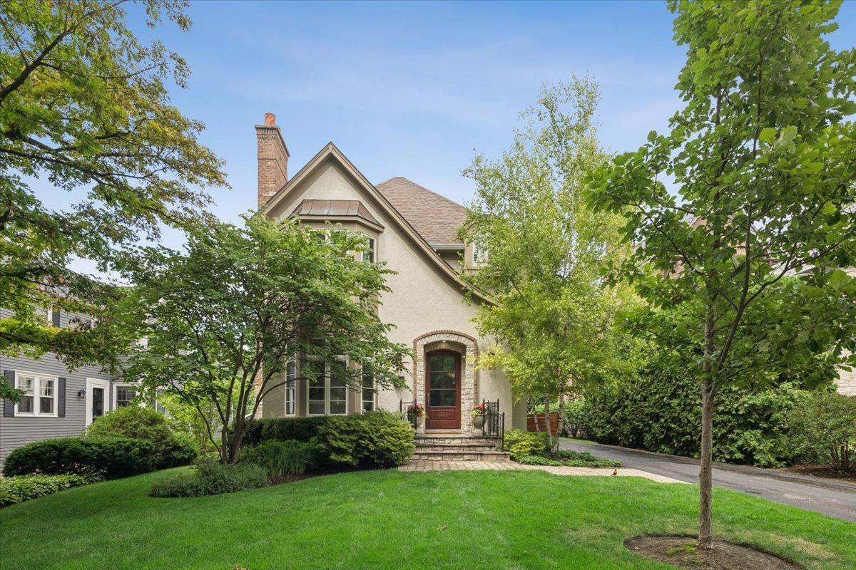 1235 Scott Ave., Winnetka, IL 60093