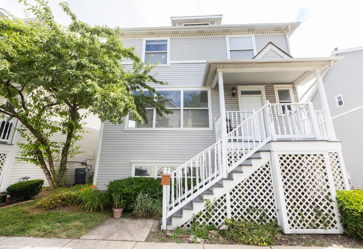 4257 N Kolmar Ave., Chicago, IL 60641