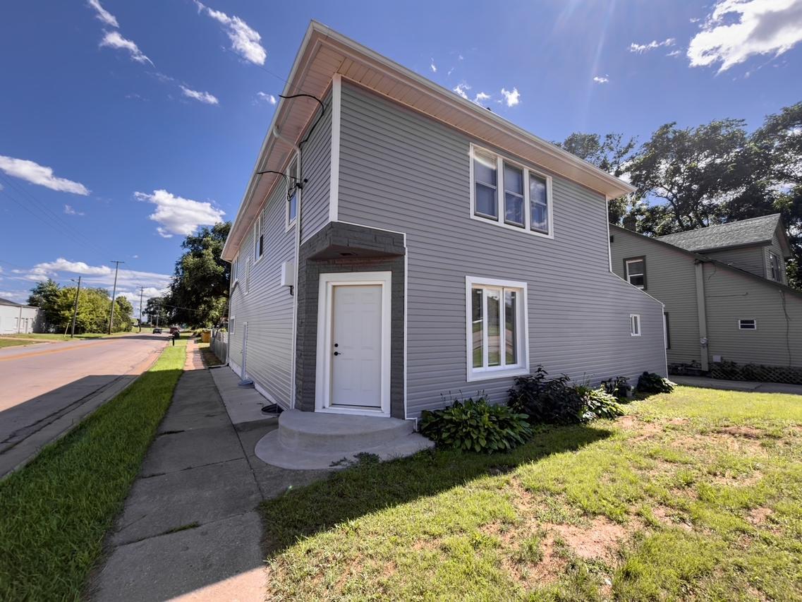 3304 W State St., Rockford, IL 61102