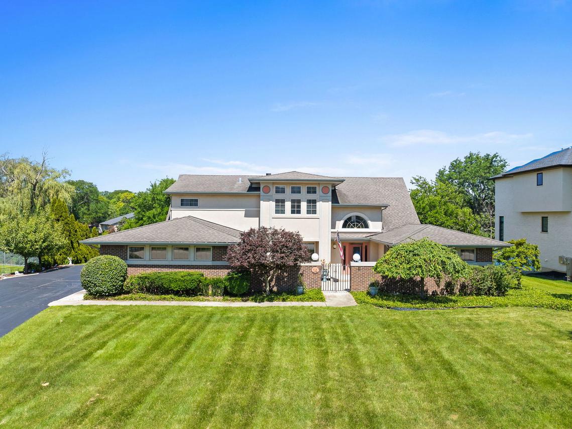 14 Hamilton Ln., Oak Brook, IL 60523