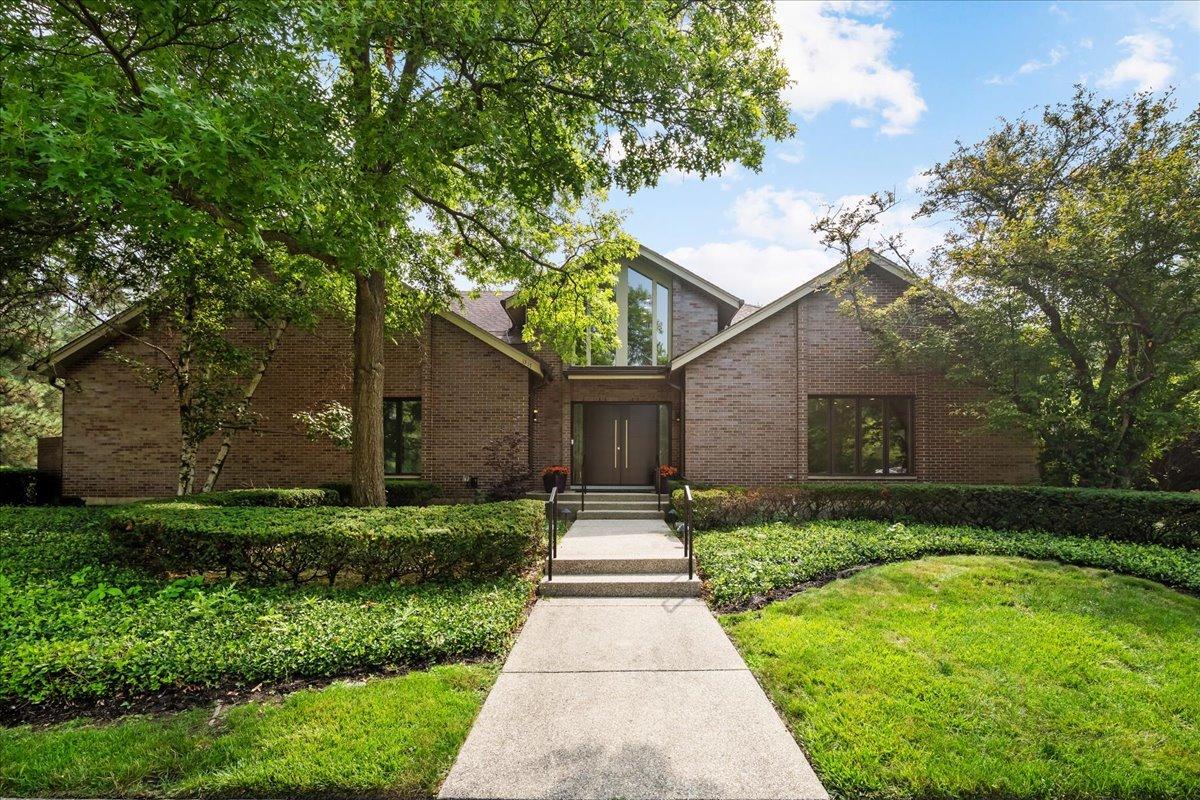 1317 Eskin Dr., Northbrook, IL 60062