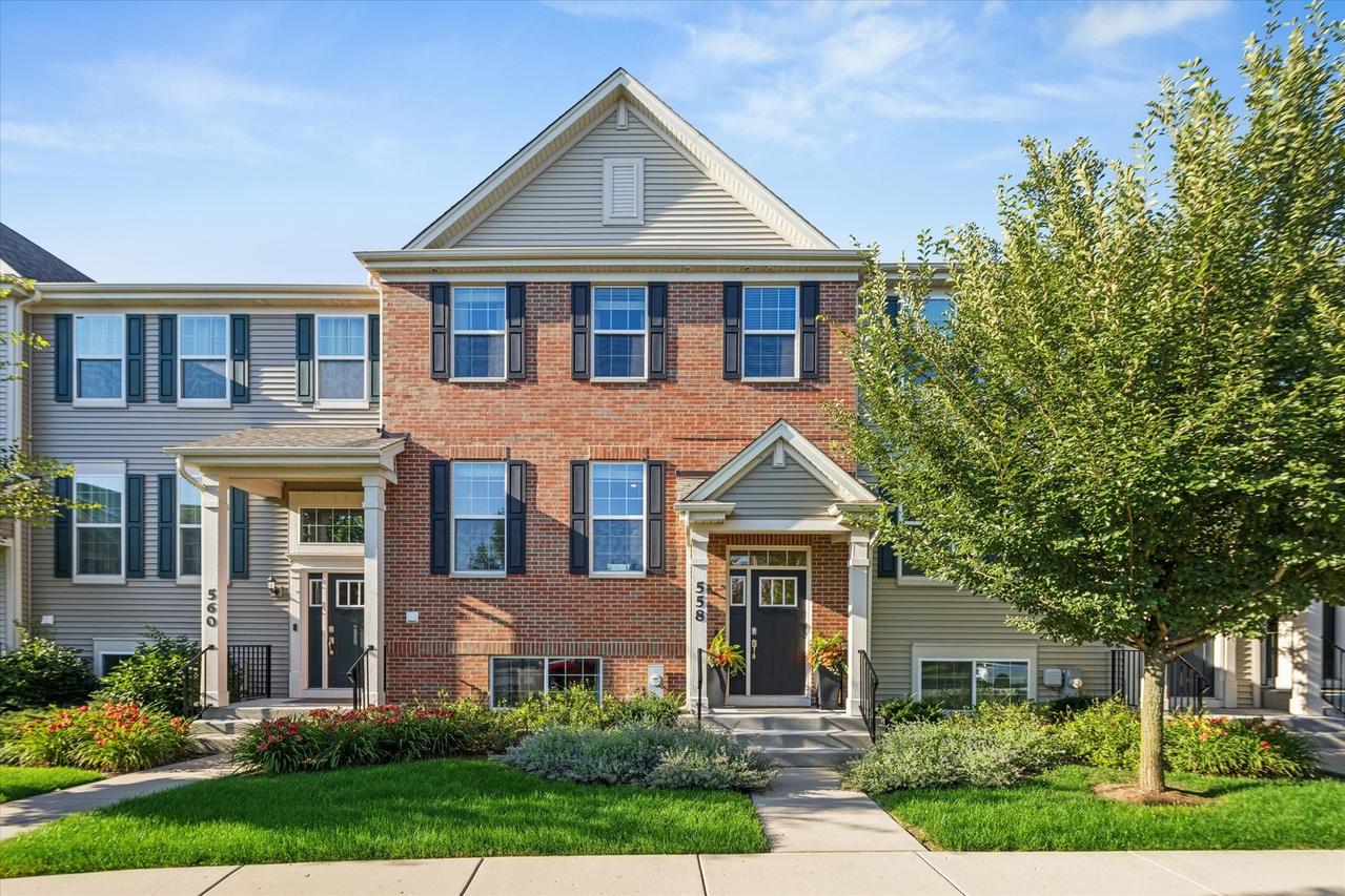 558 Cimmaron Cir., Crystal Lake, IL 60012