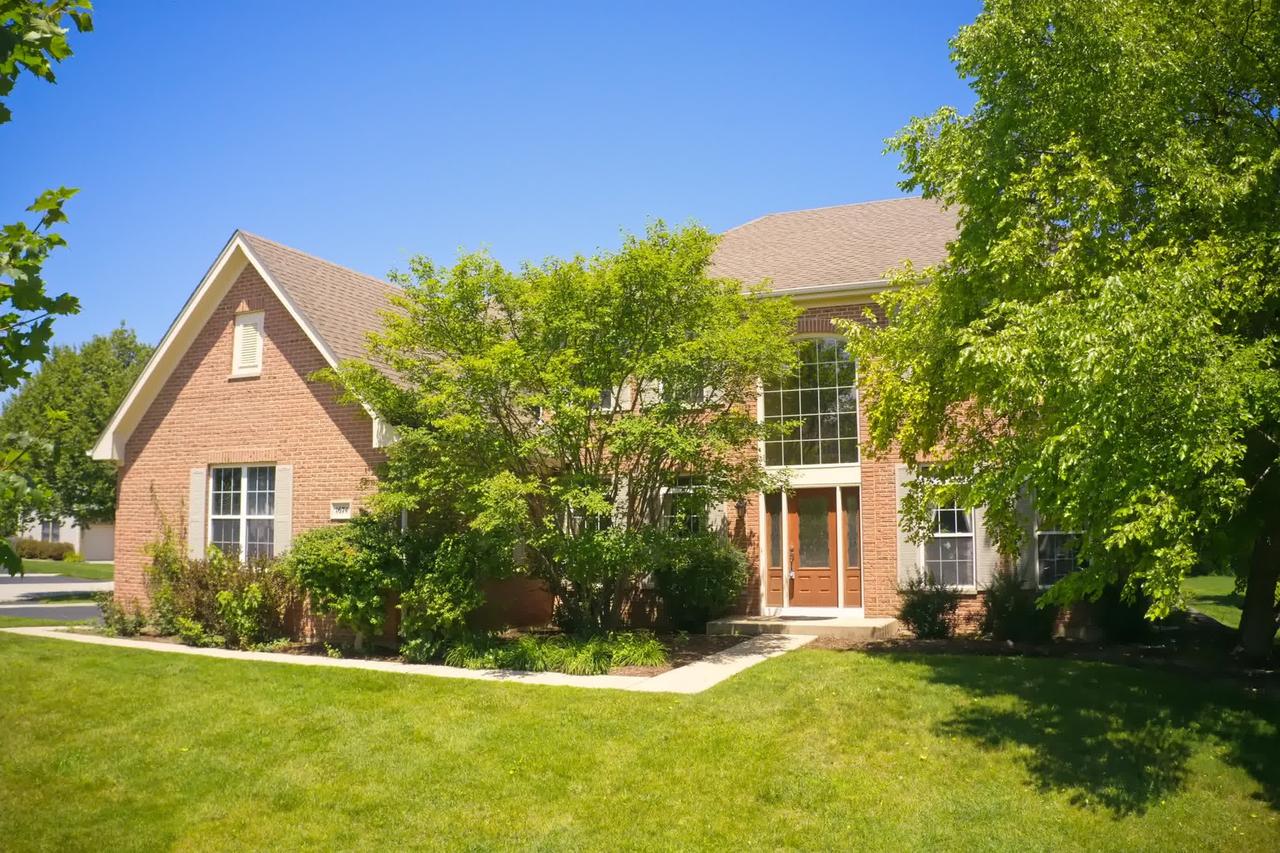1674 Rolling Hills Dr., Crystal Lake, IL 60014