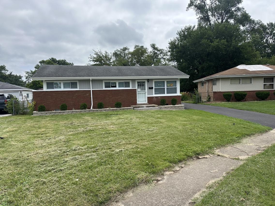 16219 Sussex Ct., Markham, IL 60428