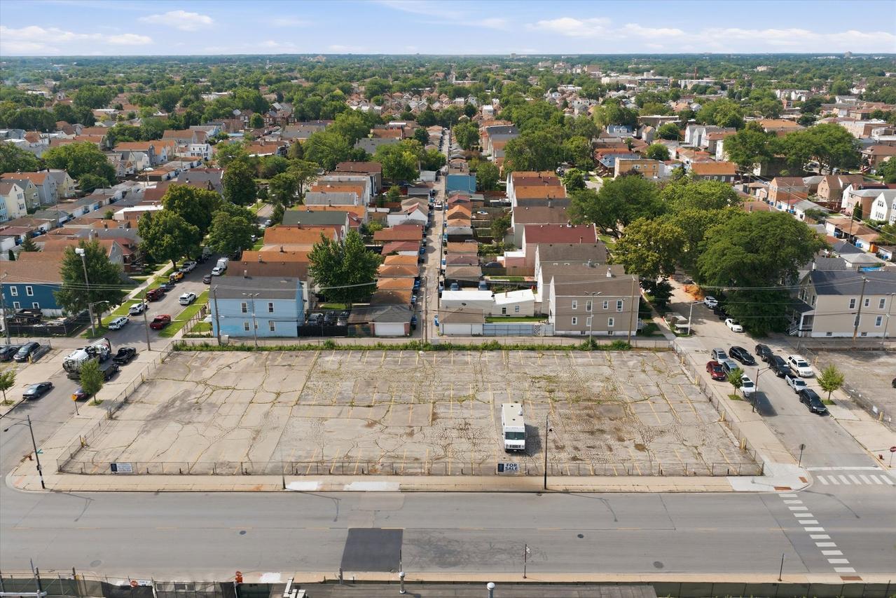 3039-3057 W 51st St., Chicago, IL 60632