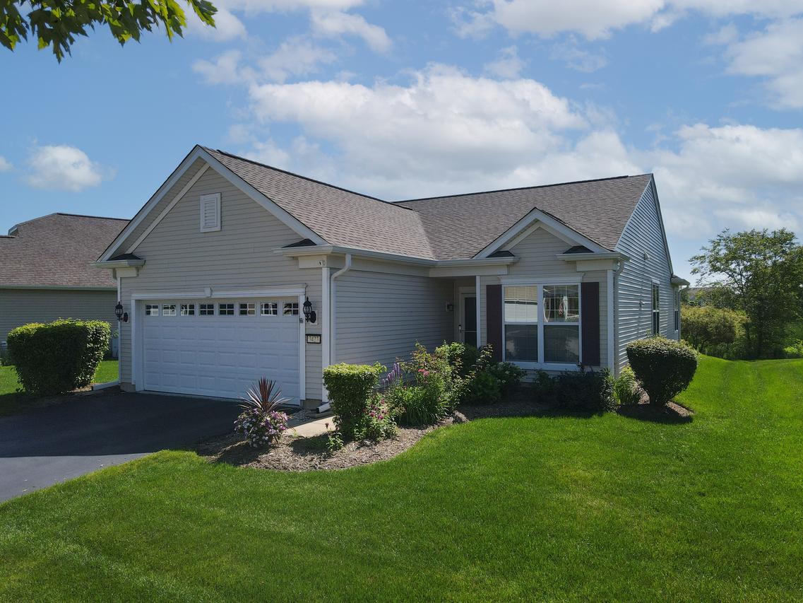 3423 Epstein Cir., Mundelein, IL 60060