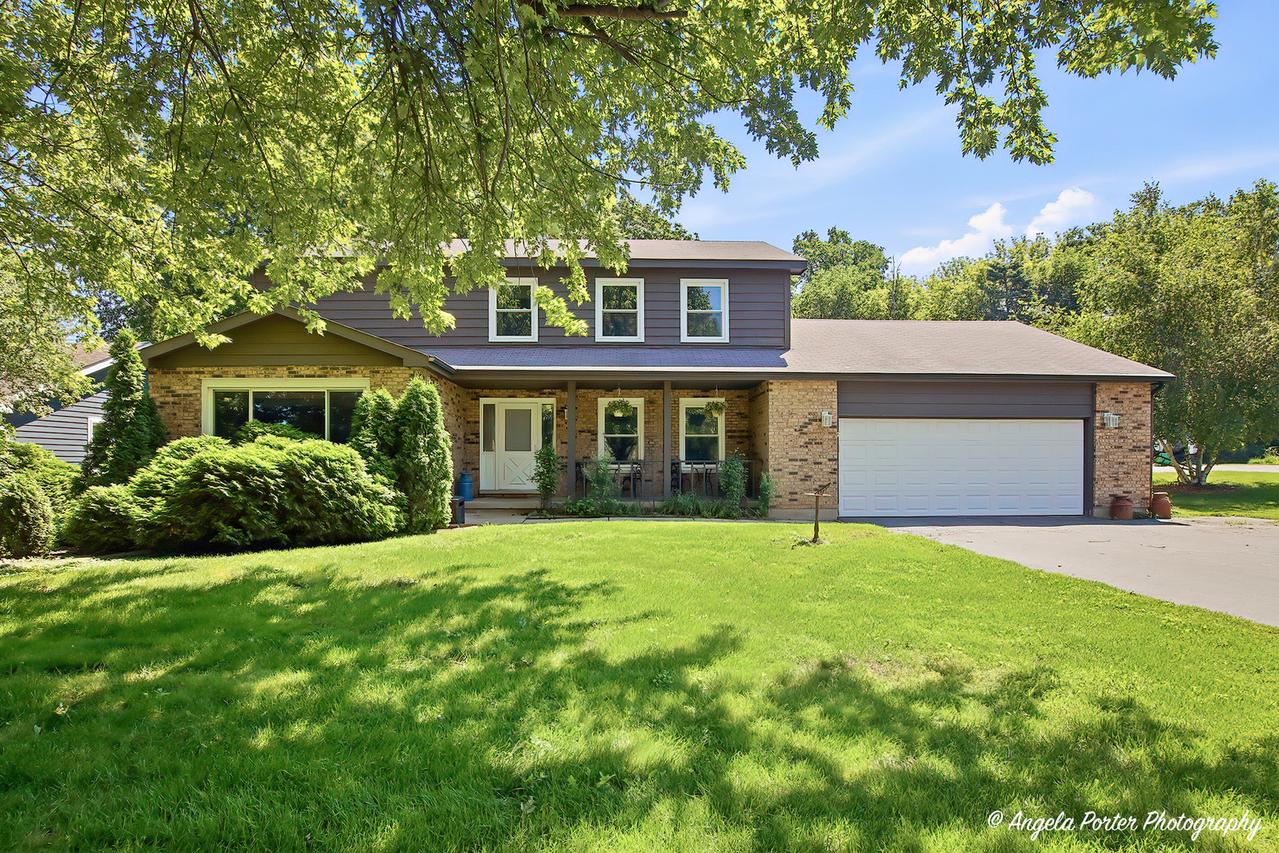 5912 Terra Cotta Rd., Crystal Lake, IL 60014