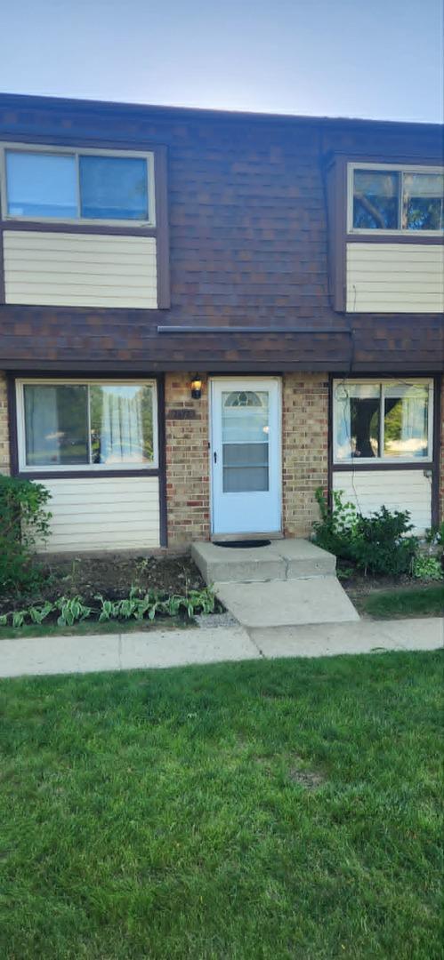 2678 Woodview Ct., Waukegan, IL 60087