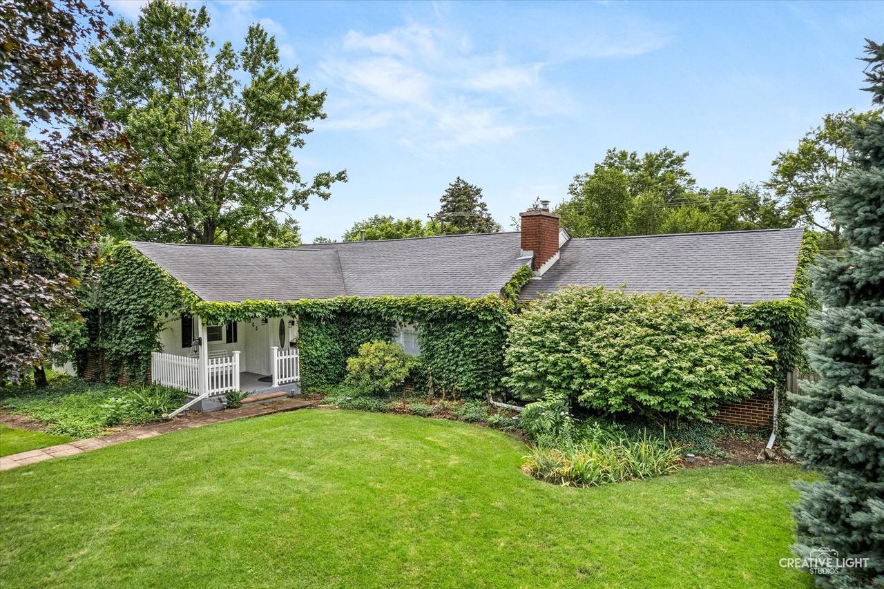 203 S Rosedale Ave., Aurora, IL 60506