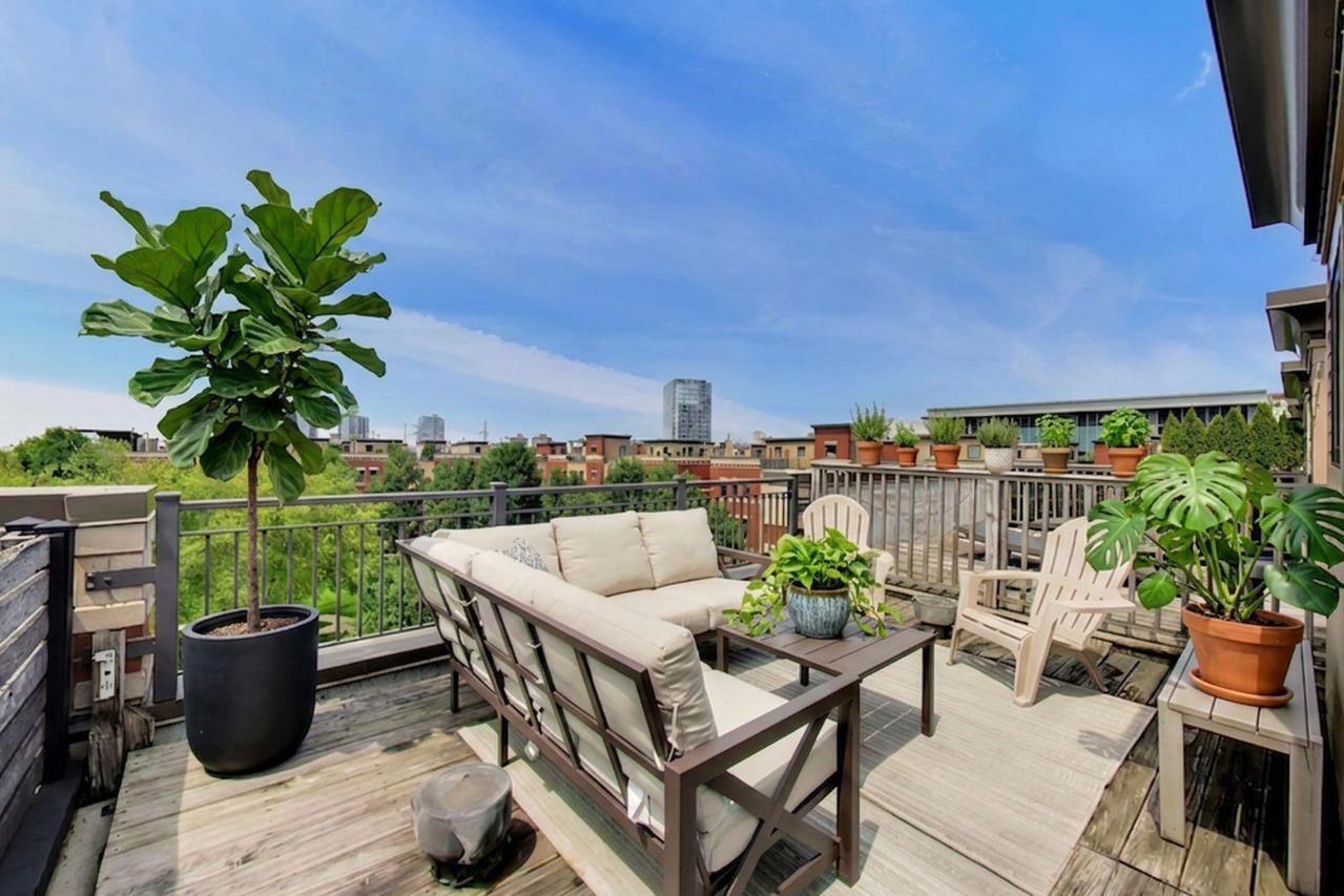 1005 N Kingsbury St., Chicago, IL 60610