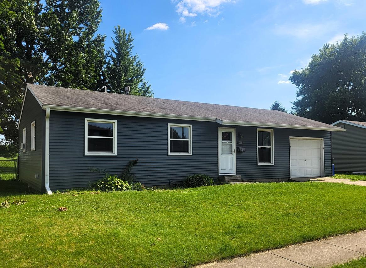 936 Avenue E, Rochelle, IL 61068