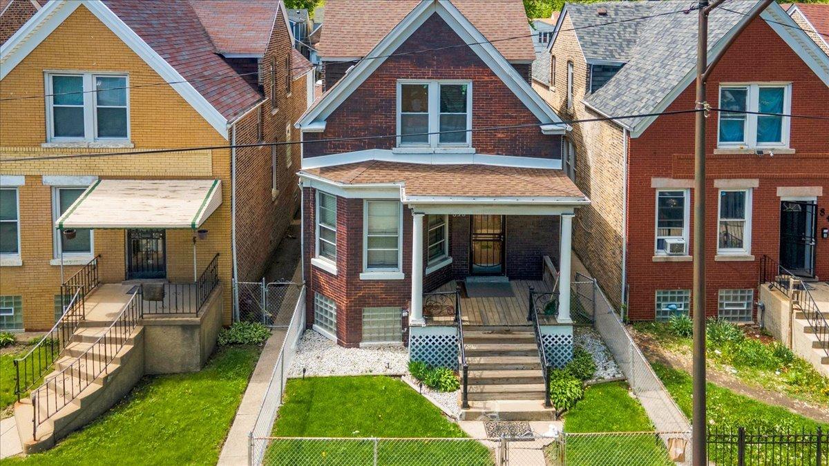 838 N Homan Ave., Chicago, IL 60651
