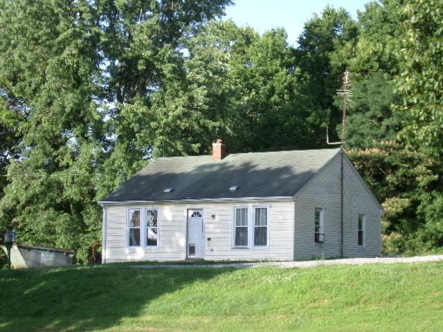 46 Bassett Rd., Elizabethtown, IL 62931