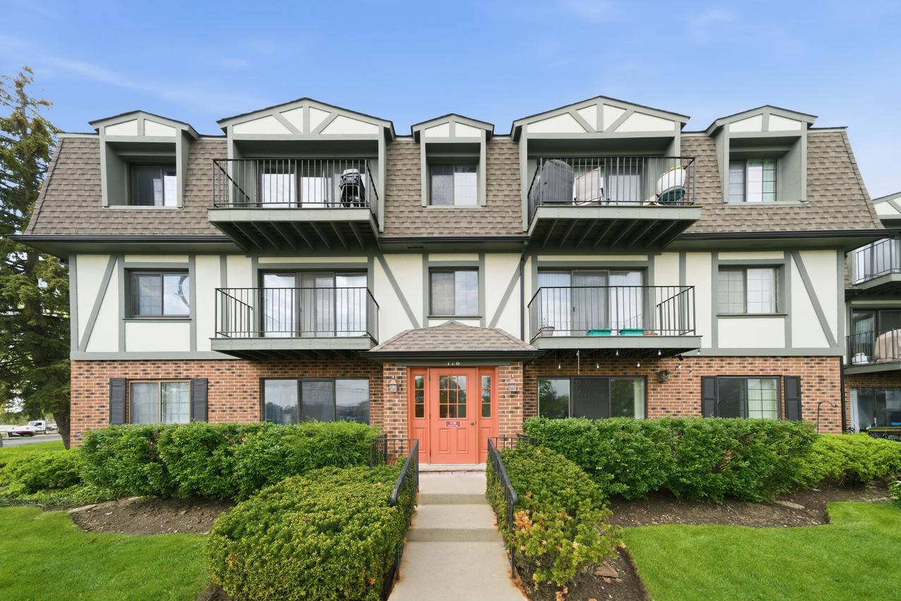 116 Steeple Dr. #B, Buffalo Grove, IL 60089