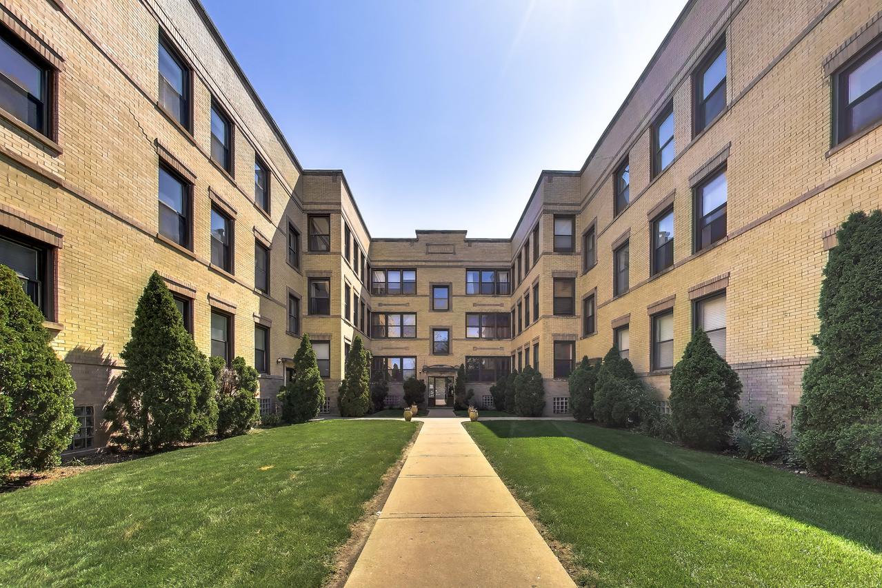4821 N Kimball Ave. #3, Chicago, IL 60625