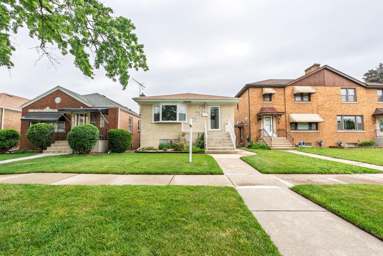 2359 Burr Oak Ave., North Riverside, IL 60546
