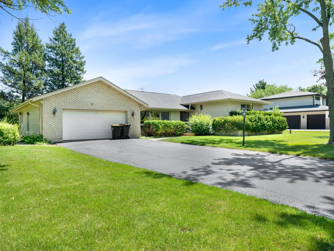 15 E Leon Ln., Prospect Heights, IL 60070