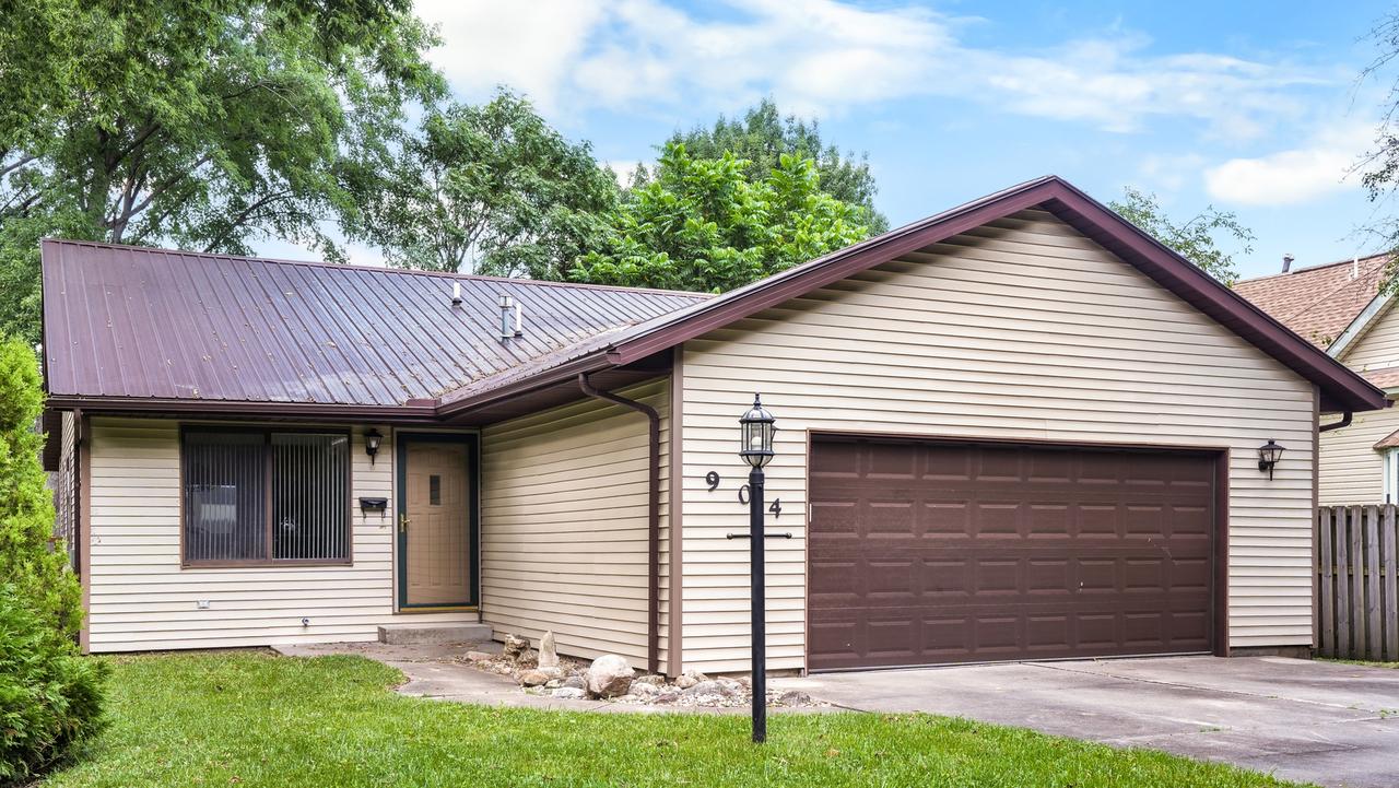 904 E California Ave., Urbana, IL 61801
