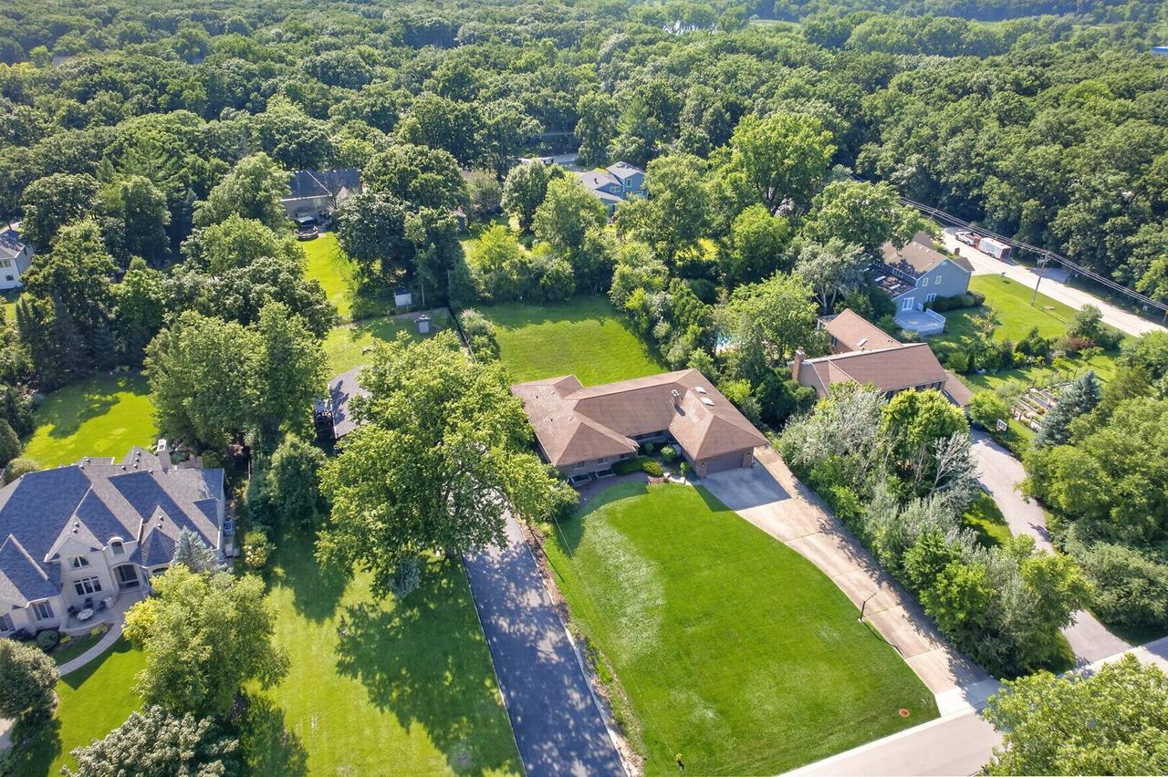 3620 Douglas Rd., Downers Grove, IL 60515