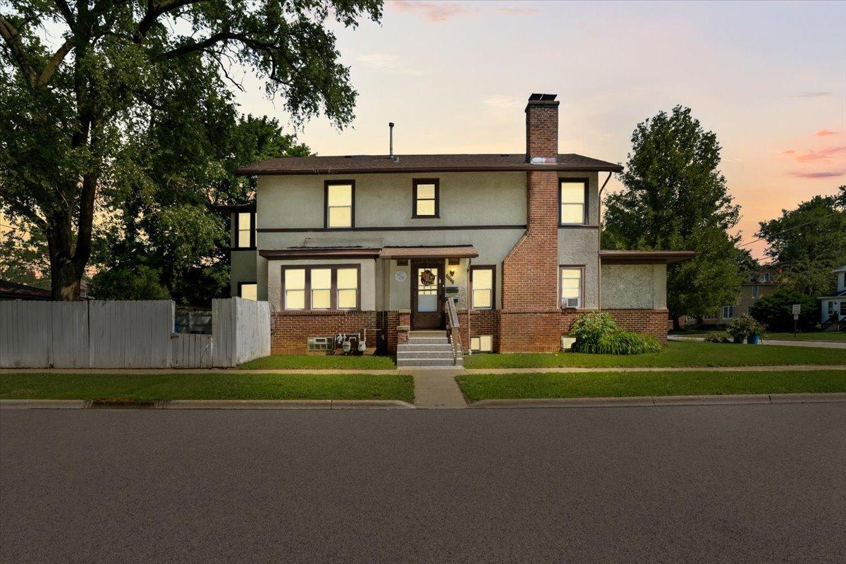 1102 North Ave., Waukegan, IL 60085