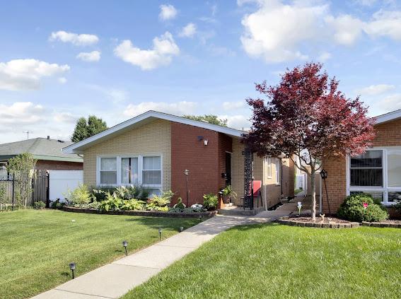 4339 W 83rd St., Chicago, IL 60652