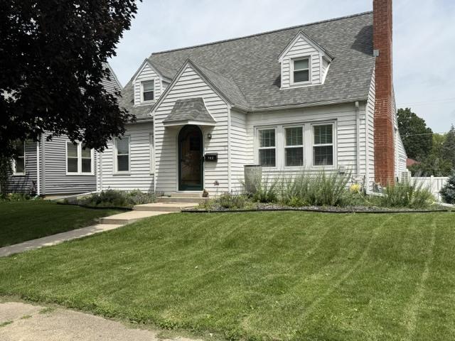 702 W 12th St., Sterling, IL 61081