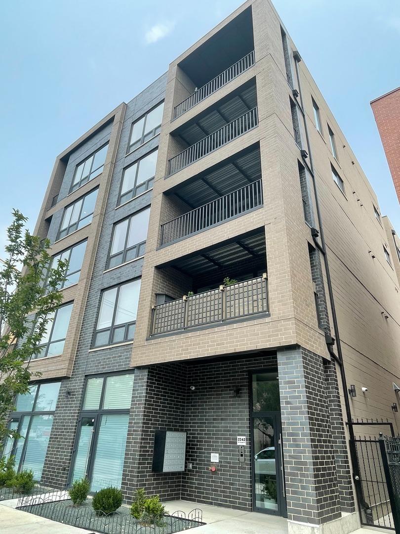 2342 W Adams St. #402, Chicago, IL 60612