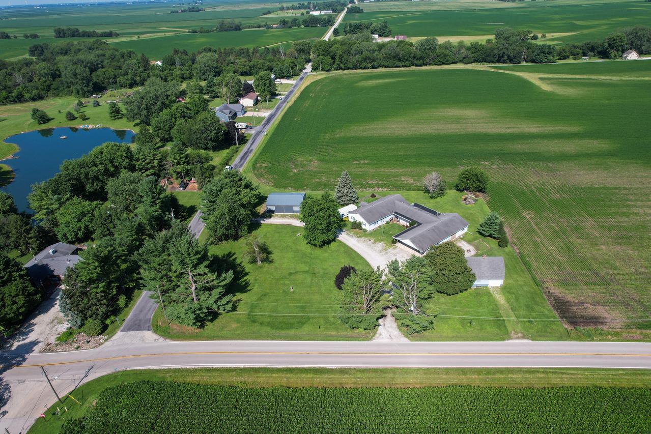 122 County Road 2150 North, Mahomet, IL 61853