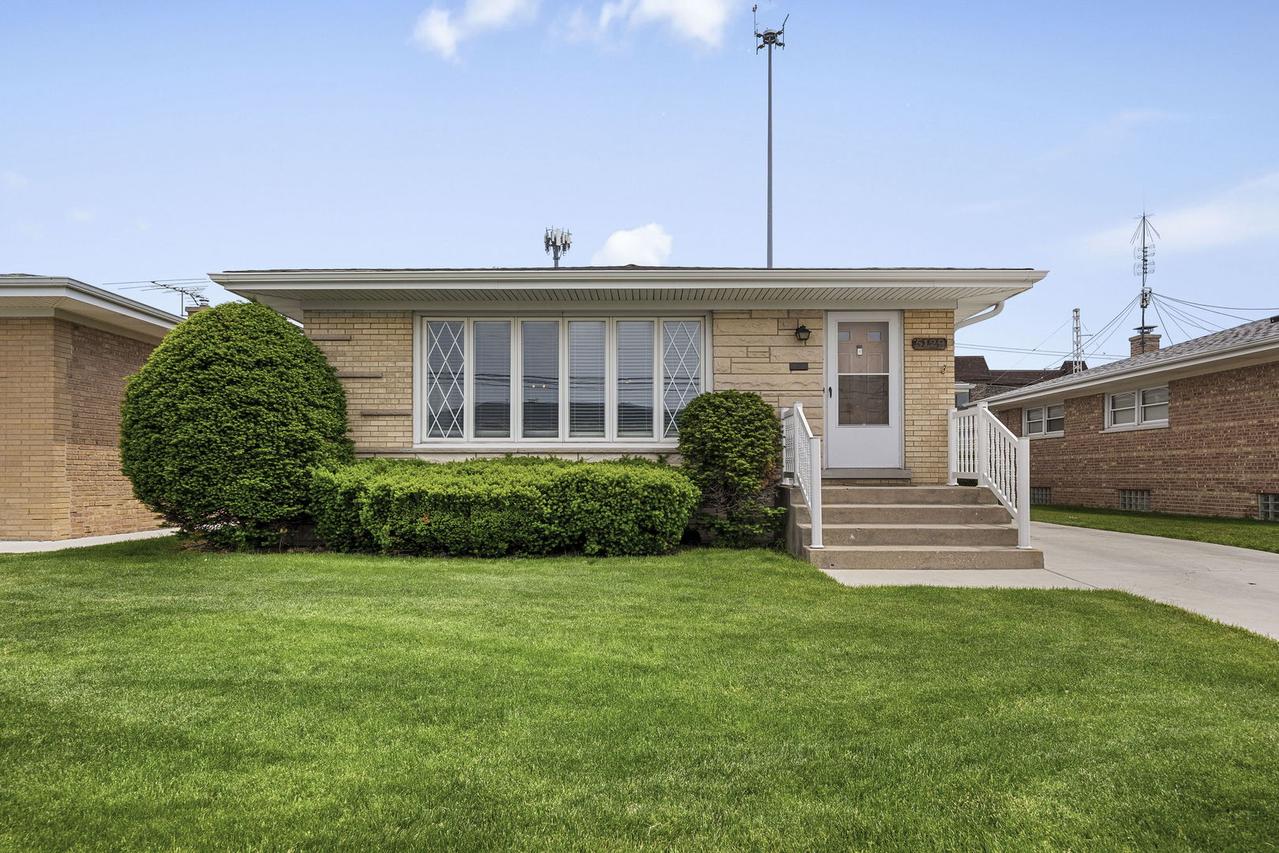 5129 N Chester Ave., Chicago, IL 60656