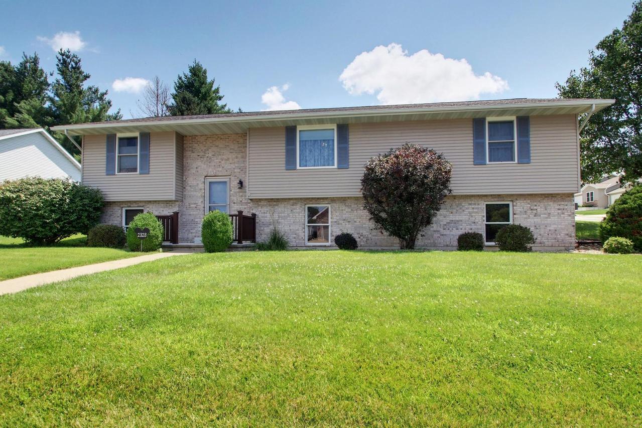 2328 Wheatland Dr., Quincy, IL 62305