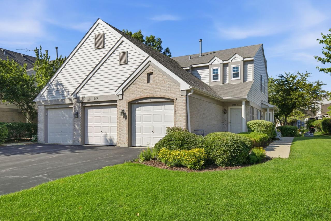 1959 Heron Ave. #D, Schaumburg, IL 60193